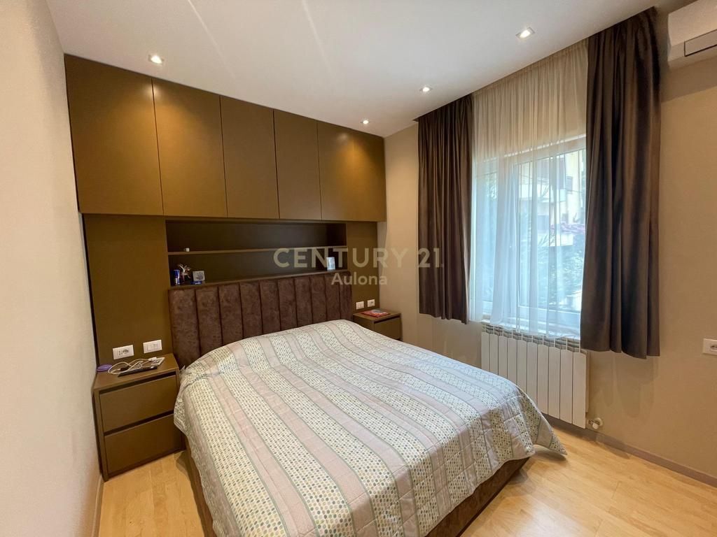 VILE ME QIRA PRANE KOMPLEKSIT TE VILAVE AMERIKANE! 2,500 € /Muaj