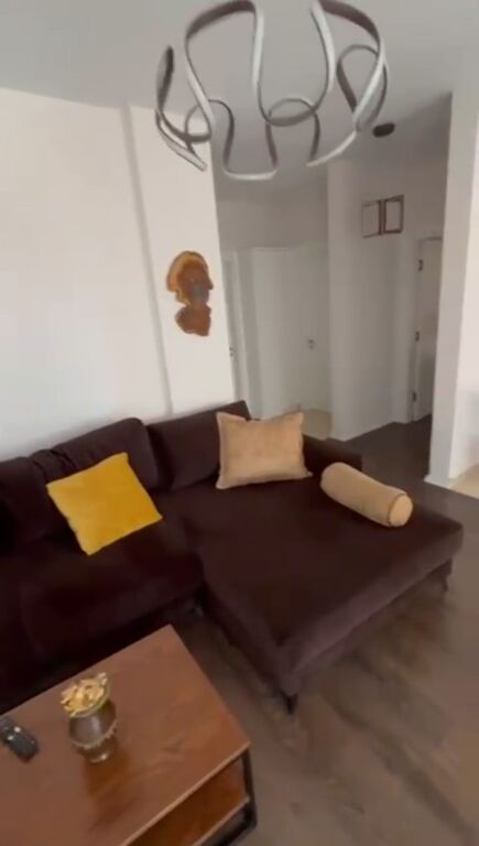2+2 furnished for rent at the Zoological Garden 700 eu
