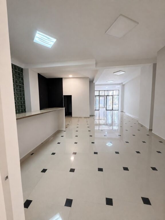 Shop/Office for rent 40,000 Lek/month in Astir!