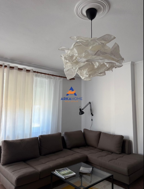 APPARTAMENTO 2+1 CON BALCONE IN AFFITTO "VIA DORA DISTRIA, EX GUARDIA" 1350 EURO