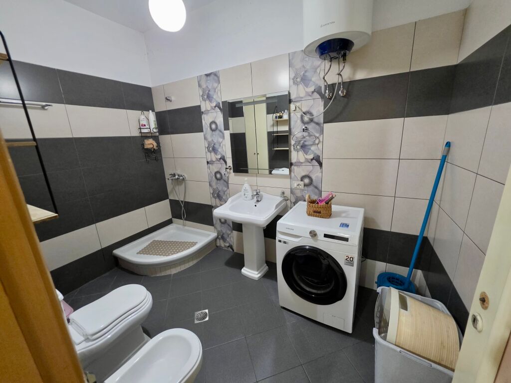 📣 QERA Apartament 2+1 Me Kuzhine Me Vete 📍 Astir, Prane Bar Oslo ✨