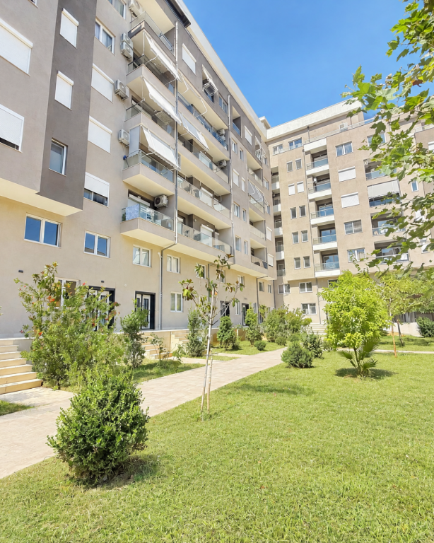 🏡 SHITET APARTAMENT 2+1 ME BALLKON – GOLEM