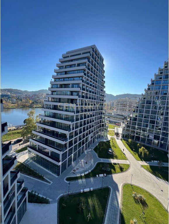 Apartament 3+1+2+Verande+Depo tek Residenca Lake View!