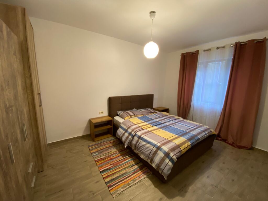 Shitet apartament 1+1 tek 21 Dhjetori , Rruga e Kavajes .