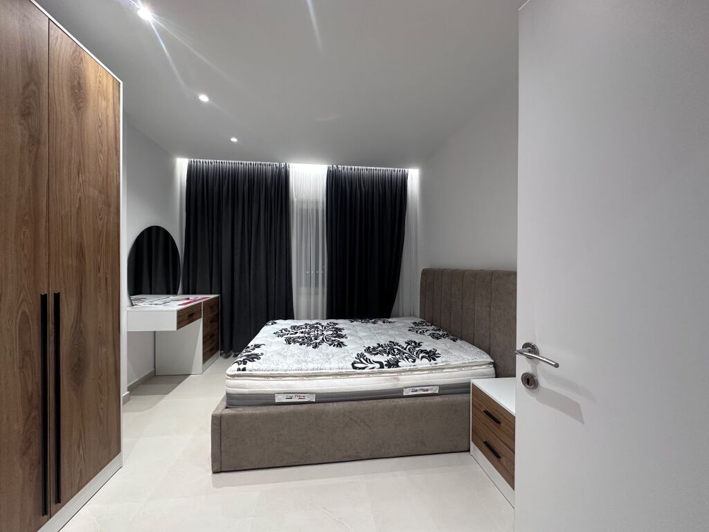 1+1 rent univers city