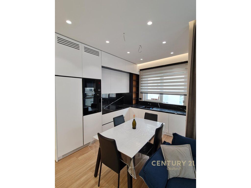 APARTAMENT PER QIRA 2+1,TEK KOMPLEKSI "KONTAKT"!