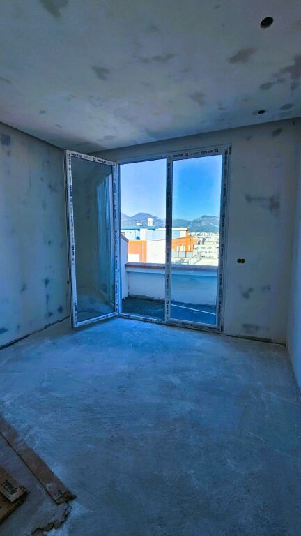 **FOR SALE 2+1+2 APARTMENT WITH VERANDA – YZBERISHT**