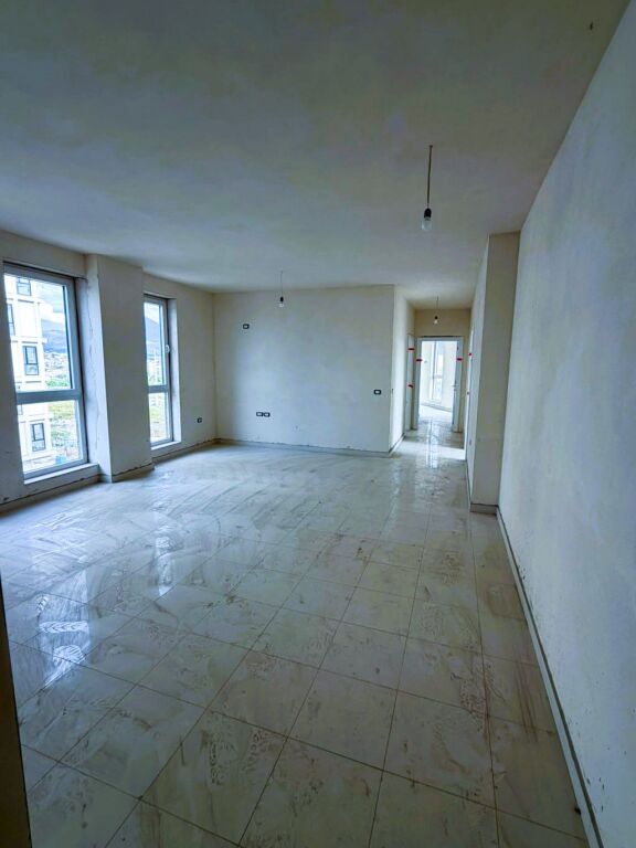 🏡 **SUPER ÇMIM! SHITET APARTAMENT 3+1+2 – REZIDENCA TRIARC**
