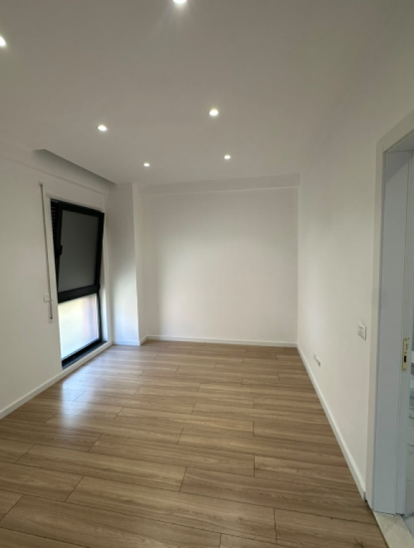 JEPET ME QIRA AMBIENT ZYRASH 140 M² – MYSLYM SHYRI