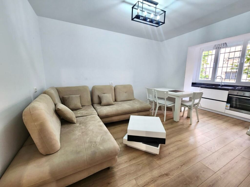 # FOR RENT: 2+1 📍Petro Nini - Lake Area, Blloku | 2nd Floor | Area: 60m² - 100% Fully Furnished | 60,000 ALL/Month