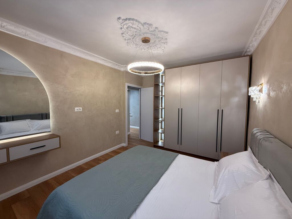 Shesim apartament 2+1 tek Rruga Fortuzi!