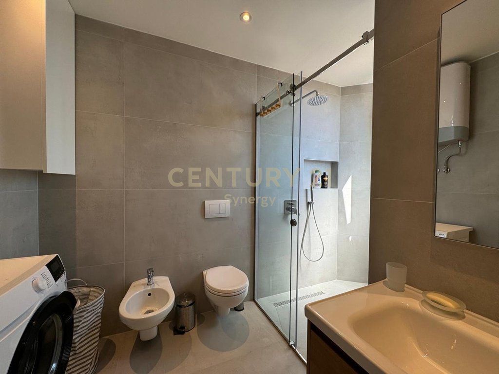 Appartamento 2+1+2 in Affitto – Viale Zogu i Parë, Tirana