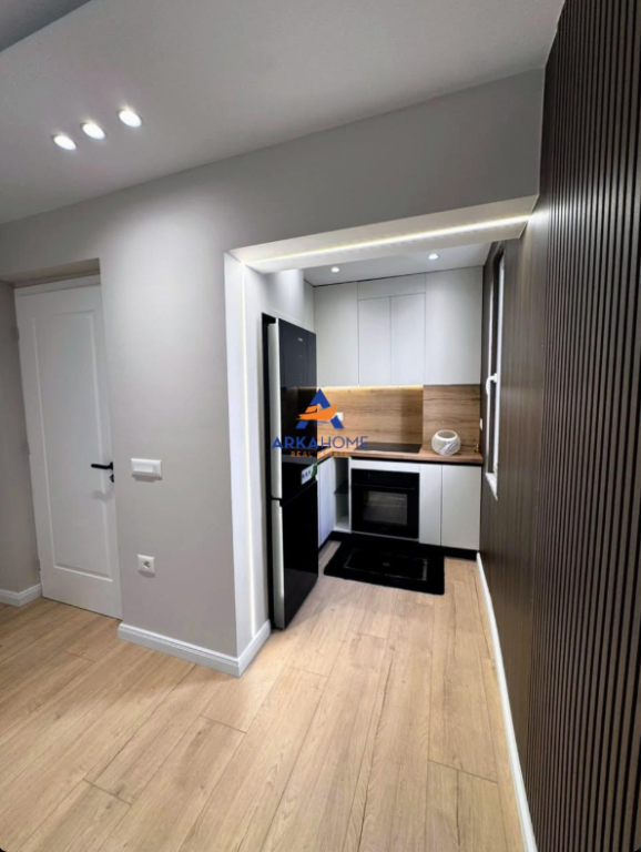 JEPET ME QERA APARTAMENT 1+1+BALLKON "RRUGA MARGARITA TUTULANI" 800 EURO
