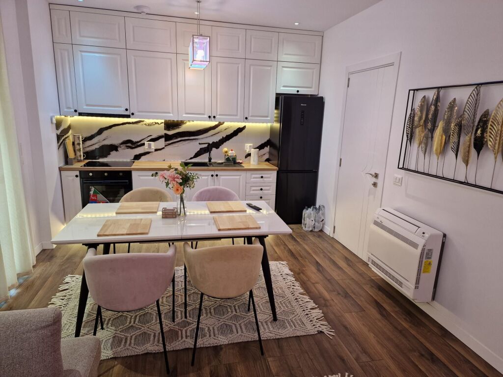 📌 JEPET ME QIRA APARTAMENT 2+1 | RRUGA NAIM FRASHËRI – PRANË RRUGËS SË AMBASADAVE