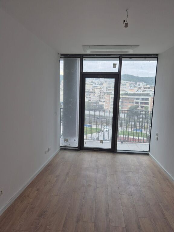 Qera | Apartament 2 + 1+1Post Parkimi | Lake view | 1700 €/muaj
