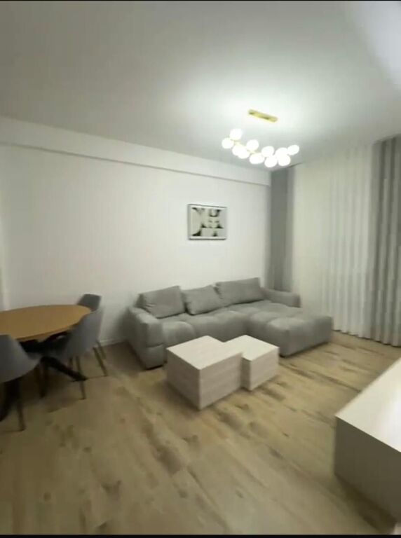 Affitto | Apartament 1 + 1 | Rruga 5 Maji | 550 €/mese