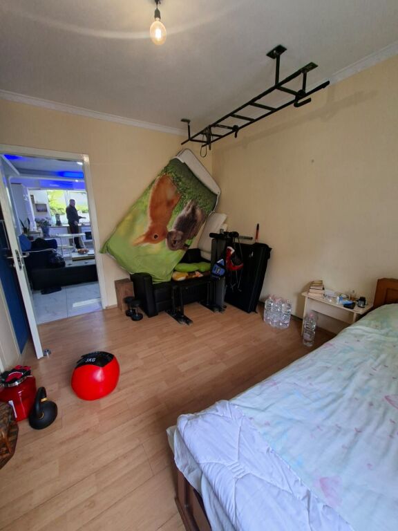Vendesi appartamento 2+1 RR.Kavajes 145.000 euro