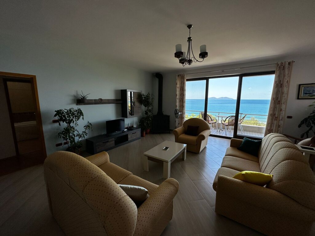 🌊 KAT VILE LUKSOZE ME QIRA AFATGJATË – LUNGOMARE, VLORË