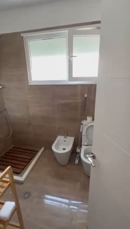 2+2 furnished for rent at the Zoological Garden 700 eu