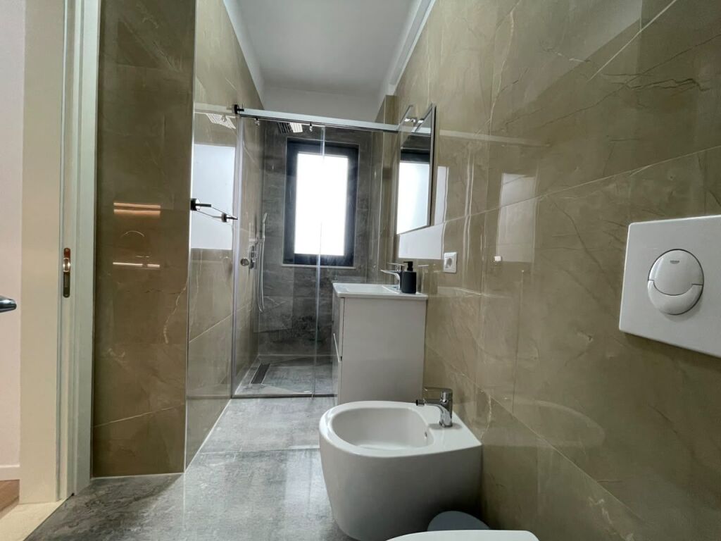 Apartament 1+1+Parking per qira tek 21 Dhjetori.