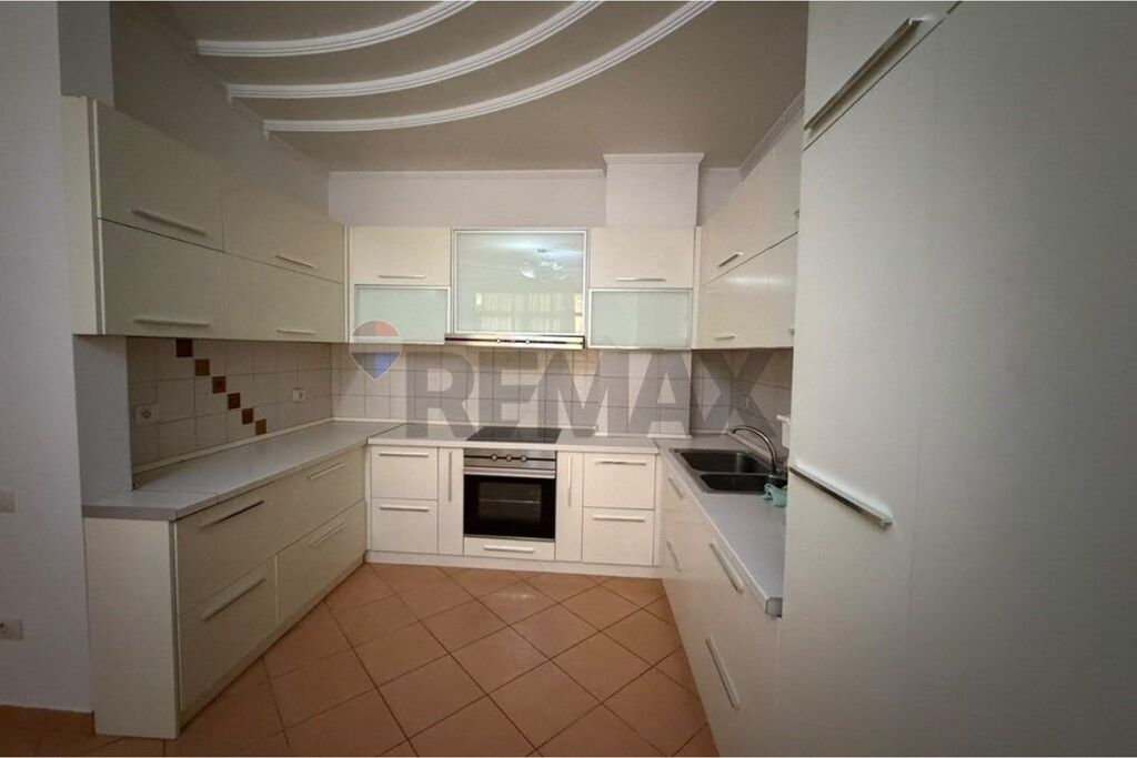 APARTAMENT 2+1 PER SHITJE TE ELEONORA
