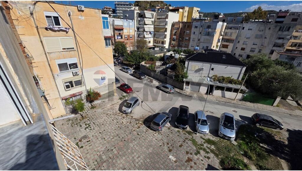 🏡 APARTAMENT 2+1 NË SHITJE – QENDËR, VLORË