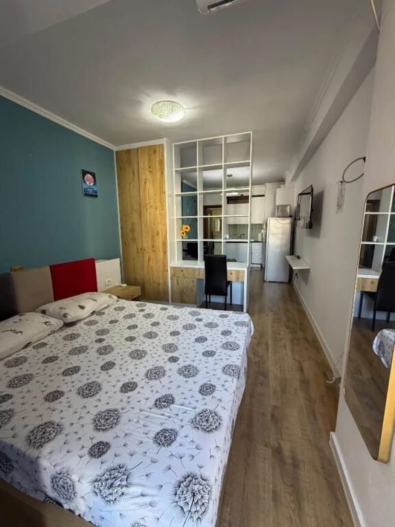 Apartament me qera ne Astir pran Bohemit