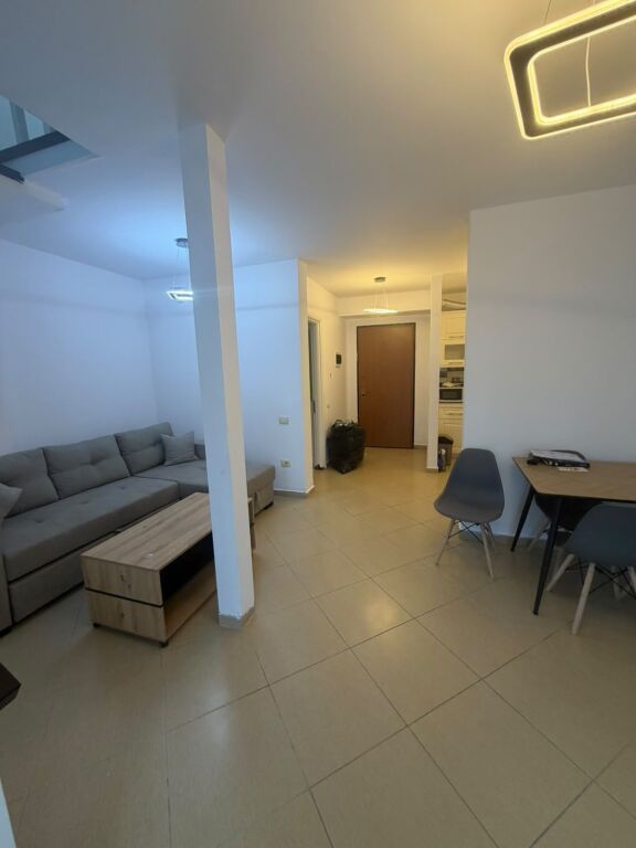 2+2 apartment for rent at the Lake, furnished, elevator, 600 euros