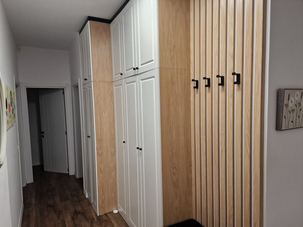 📌 JEPET ME QIRA APARTAMENT 2+1 | RRUGA NAIM FRASHËRI – PRANË RRUGËS SË AMBASADAVE