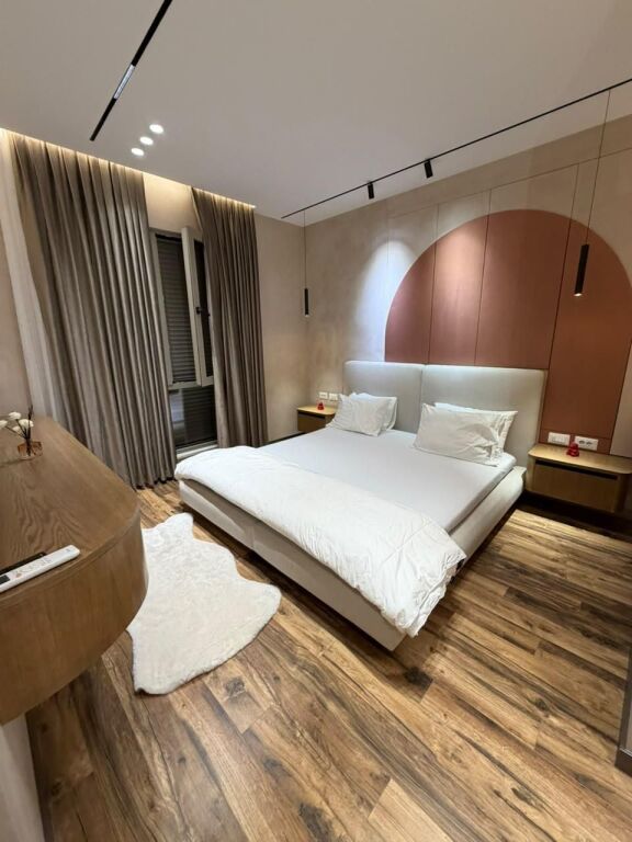 Apartament 2+1+2 me 2 Poste Parkimi në Kompleksin Delijorgji për shitje!