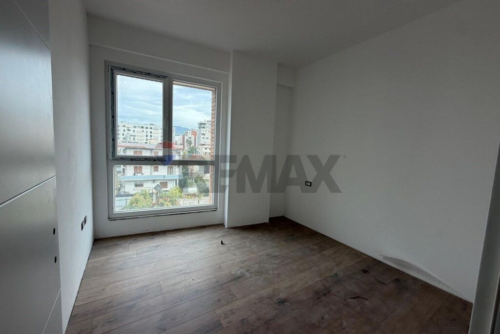 VENDESI APPARTAMENTO 2+1 AD ASTIR