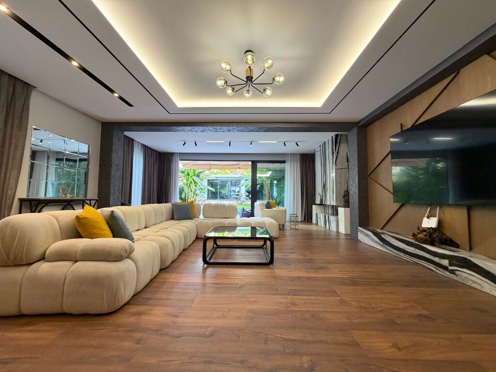 Villa with pool and 3 parking spaces in Teg
