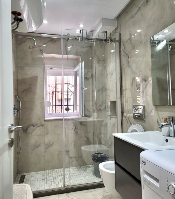 # FOR RENT: 2+1 📍Petro Nini - Lake Area, Blloku | 2nd Floor | Area: 60m² - 100% Fully Furnished | 60,000 ALL/Month