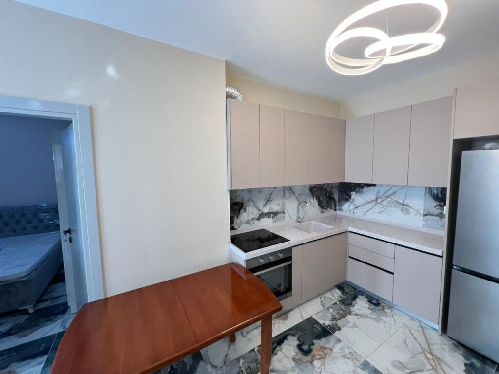 QIRA APARTAMENT 2+1, QENDER DURRES 500 EURO