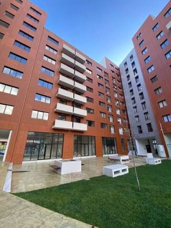 Shitet 1+1,Astir