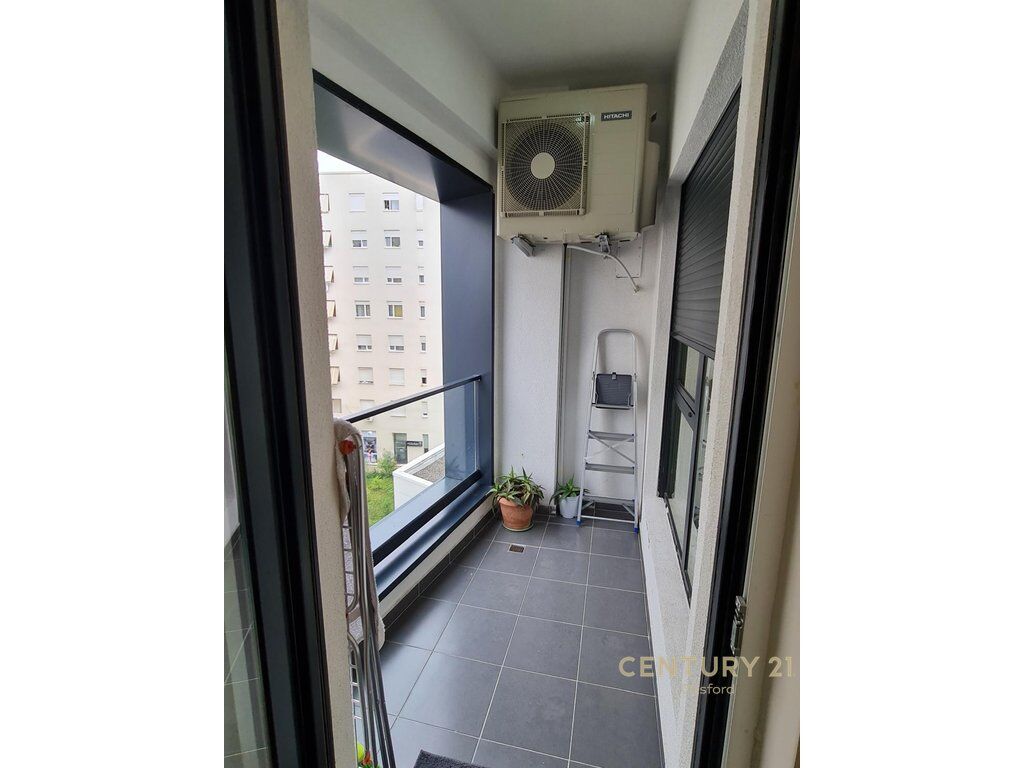 APARTAMENT PER QIRA 2+1,TEK KOMPLEKSI "KONTAKT"!