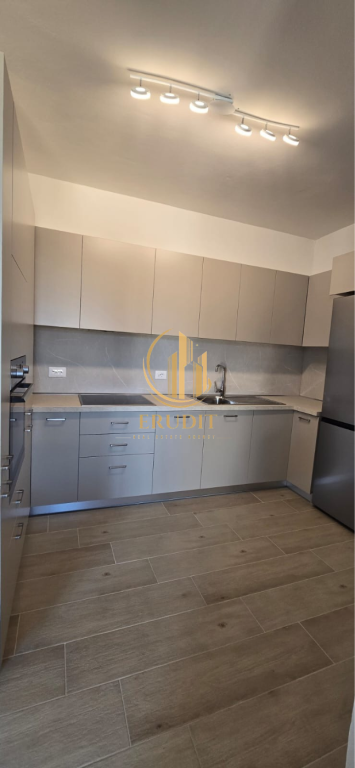 🏡 JEPET ME QIRA APARTAMENT 2+1+1 – RRUGA E DIBRËS, TIRANË