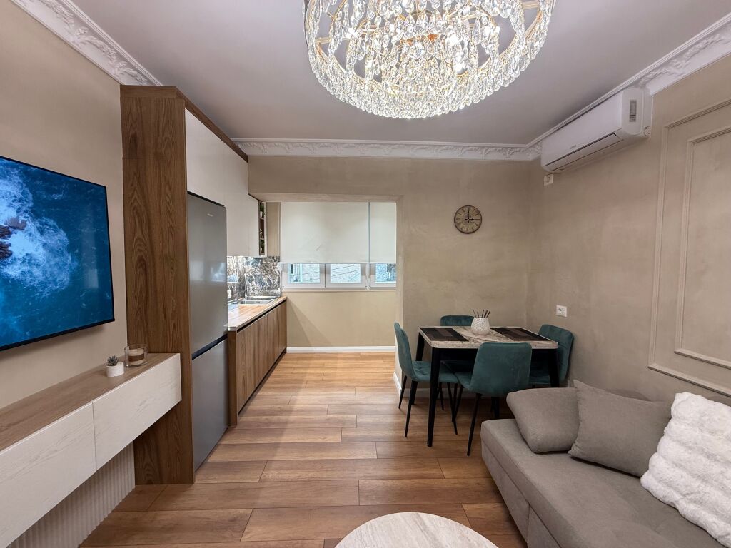 Shesim apartament 2+1 tek Rruga Fortuzi!