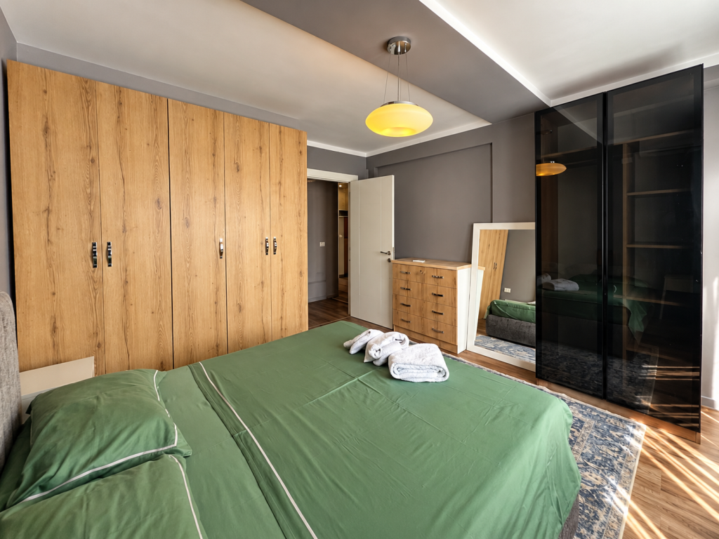 Shitet, Apartament 1+1, Blloku, Tiranë.