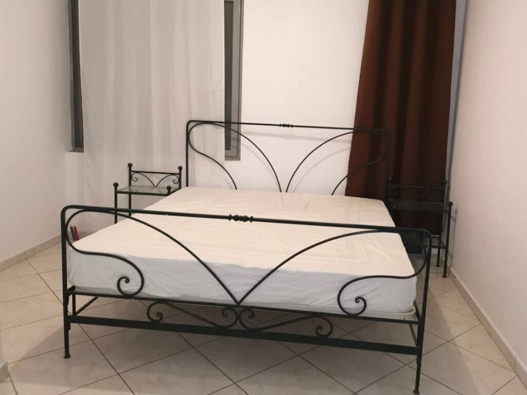 Shitet apartament 1+1 ne Yzberisht