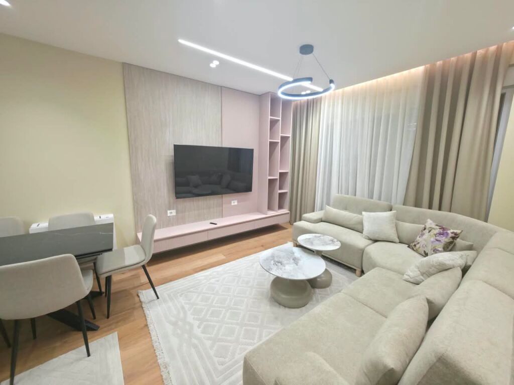 2+1 APARTMENT FOR RENT WITH PARKING SPACE – NEW MATERNITY HOSPITAL, TIRANA(530581009-80)