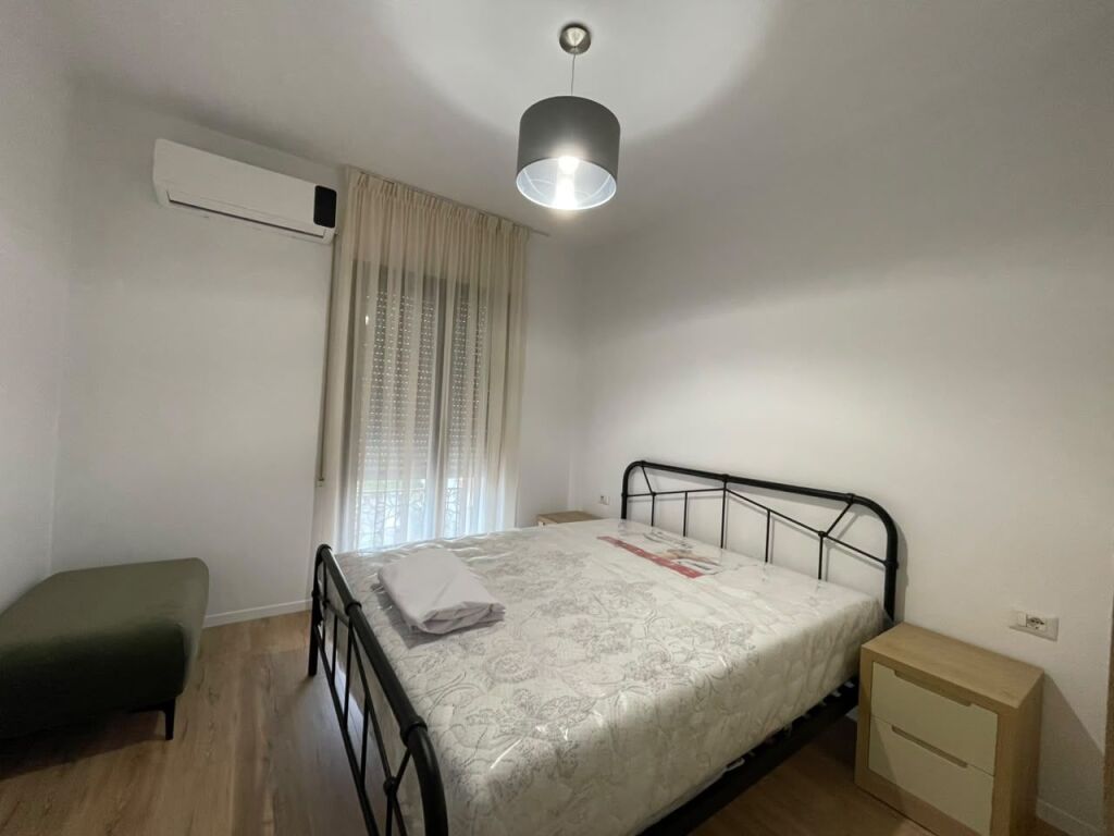 Apartament 1+1+Parking per qira tek 21 Dhjetori.