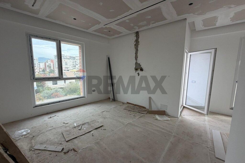 VENDESI APPARTAMENTO 2+1 AD ASTIR