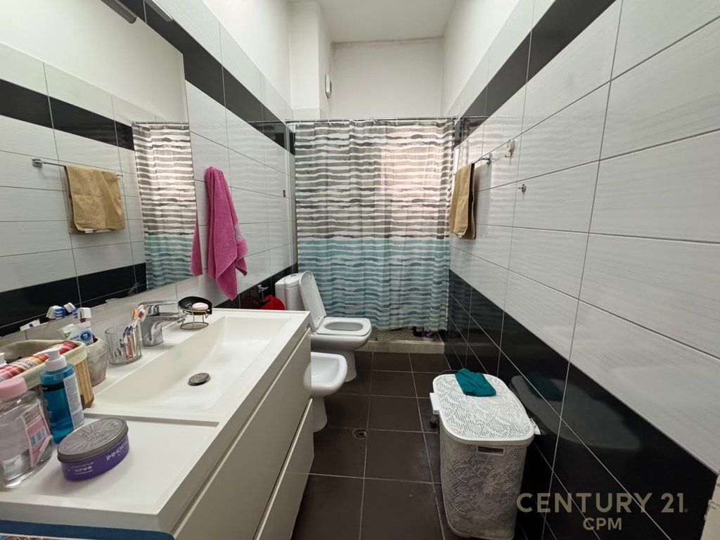 Super Apartament 2+1+2 ne shitje tek Unaza e Re, Astir!