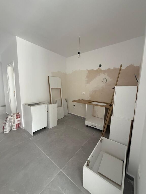 APARTAMENT 1+1 NE SHITJE