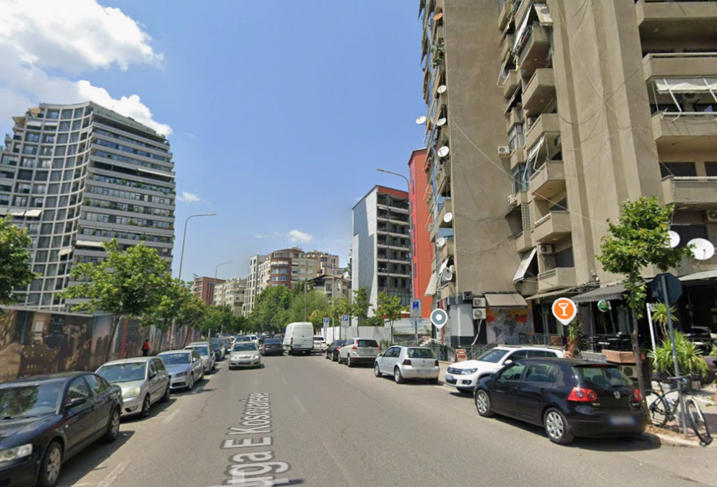 3+1+2 Apartment for Rent on Rruga e Kosovarëve!