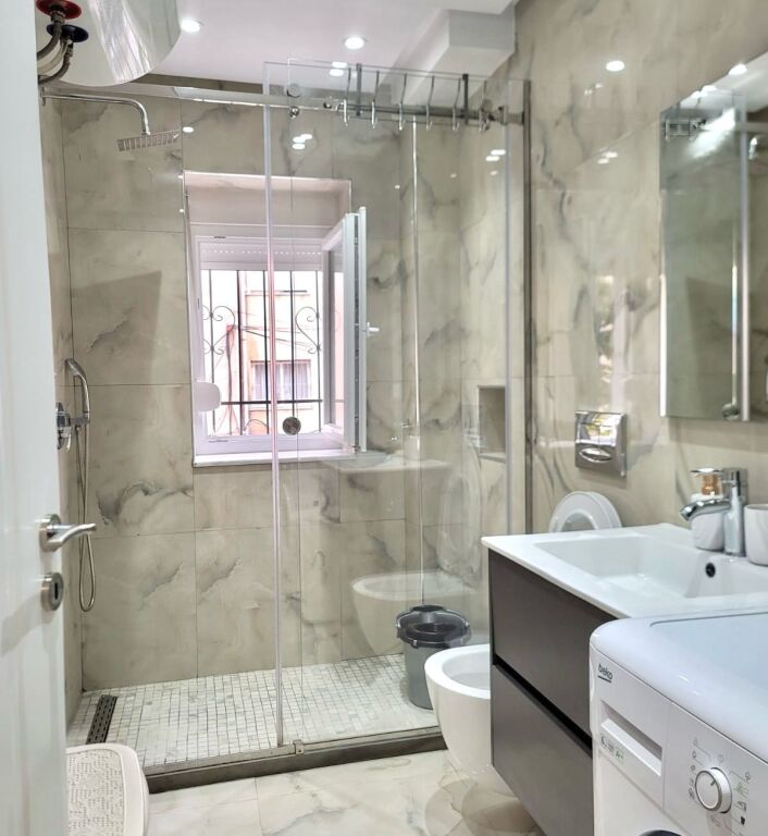 # FOR RENT: 2+1 📍Petro Nini - Lake Area, Blloku | 2nd Floor | Area: 60m² - 100% Fully Furnished | 60,000 ALL/Month
