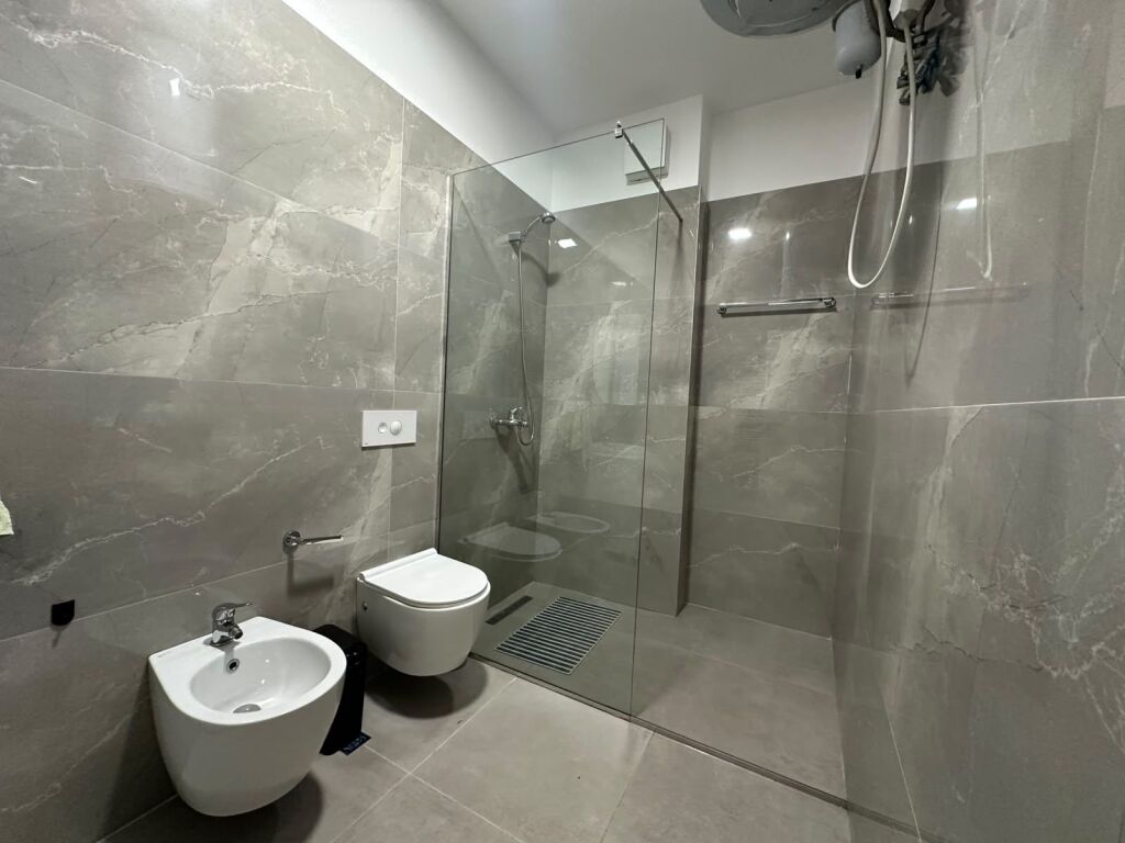 Super Appartamento 3+1+2WC+Posto Auto in Rruga e Kosovareve ID 5882