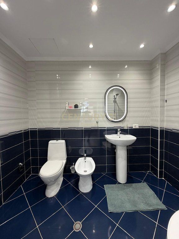 ASTIR-BAR ARTISTI, VENDIAMO APPARTAMENTO 2+1+2!