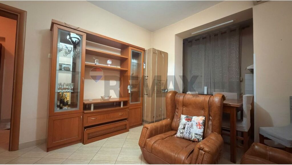 Apartament me qira  21 Dhjetori